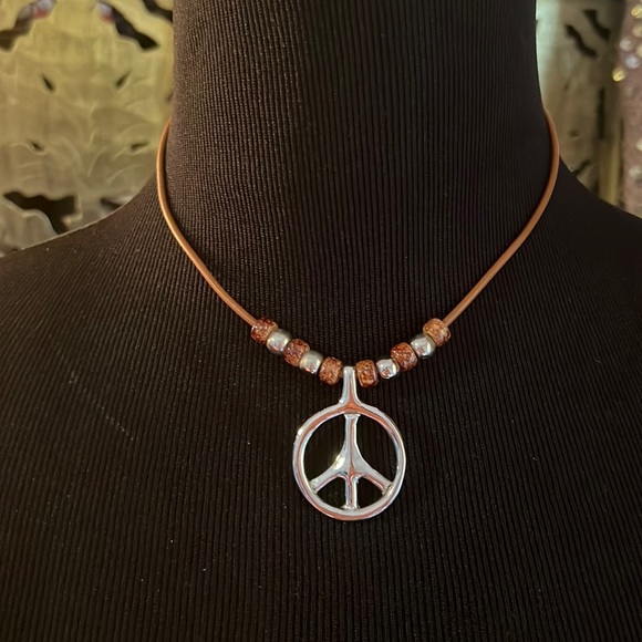 Accessories - Fashion jewelry beautiful peace ☮️